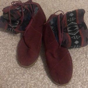 Toms size 10 moccasins Aztec boots